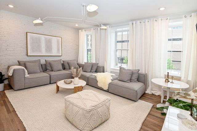 11 E Court Street, Cincinnati, OH 45202