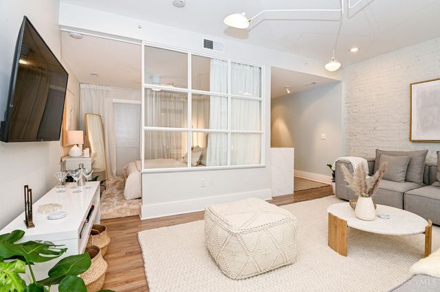 11 E Court Street, Cincinnati, OH 45202