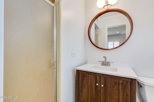 3412 E TURNEY Avenue, Phoenix, AZ 85018