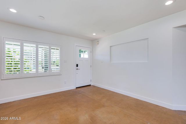 3412 E TURNEY Avenue, Phoenix, AZ 85018