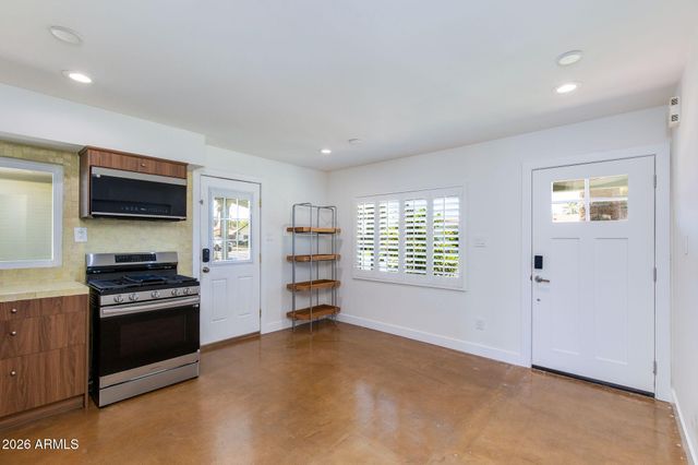 3412 E TURNEY Avenue, Phoenix, AZ 85018