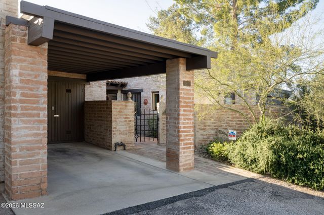 2904 E Placita Posada Real, Tucson, AZ 85718