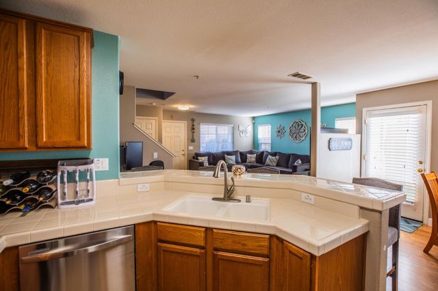 12782 Rogge Village Loop, Salinas, CA 93906