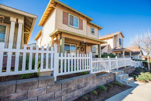 12782 Rogge Village Loop, Salinas, CA 93906