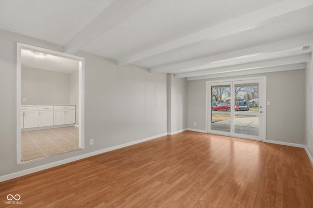 4934 E Sugar Street, Clifford, IN 47226