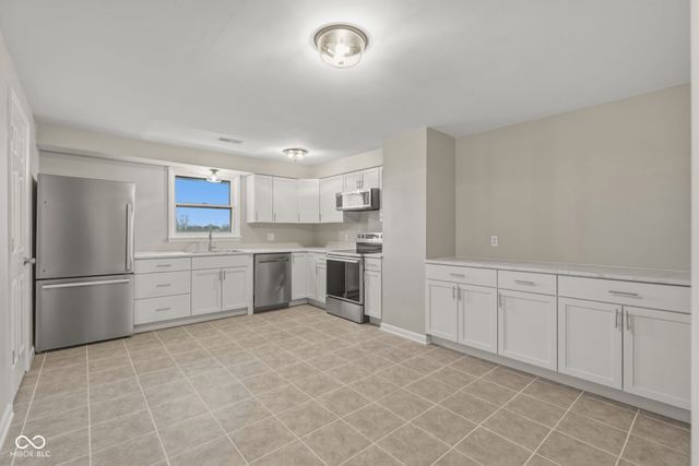 4934 E Sugar Street, Clifford, IN 47226