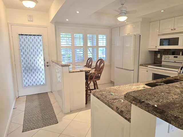 3205 Portofino Point K1, Coconut Creek, FL 33066