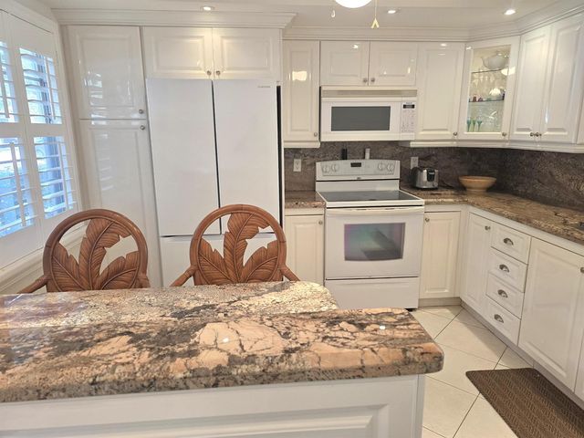 3205 Portofino Point K1, Coconut Creek, FL 33066