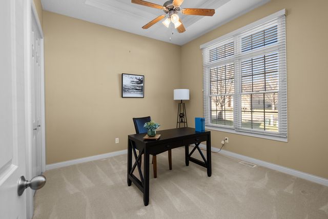 3179 Meridith Way, Bettendorf, IA 52722