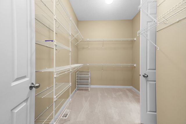 3179 Meridith Way, Bettendorf, IA 52722