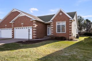 3179 Meridith Way, Bettendorf, IA 52722