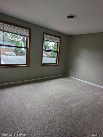 302 E Ann Arbor Trail, Plymouth, MI 48170
