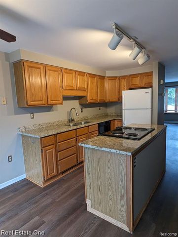 302 E Ann Arbor Trail, Plymouth, MI 48170