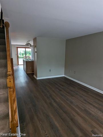 302 E Ann Arbor Trail, Plymouth, MI 48170
