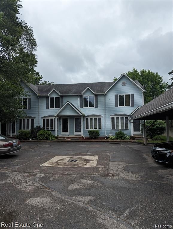 302 E Ann Arbor Trail, Plymouth, MI 48170