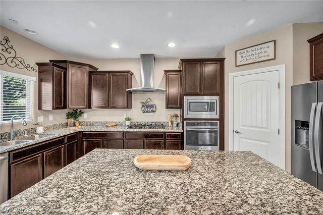 1636 Blue Cliffs Avenue, Henderson, NV 89014