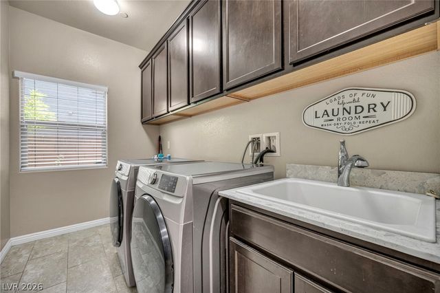 1636 Blue Cliffs Avenue, Henderson, NV 89014