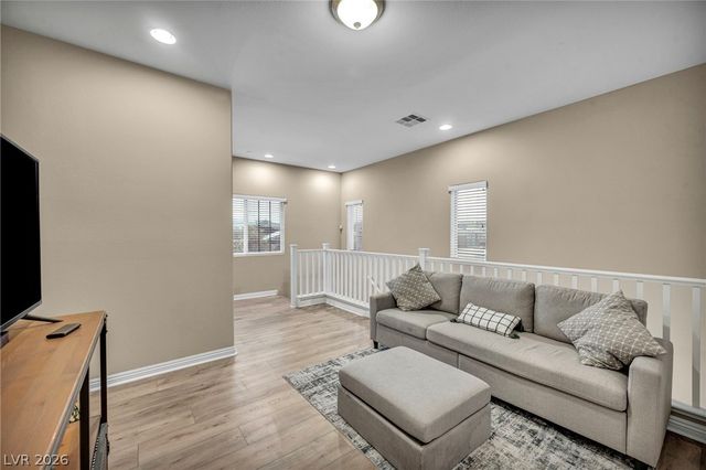 1636 Blue Cliffs Avenue, Henderson, NV 89014
