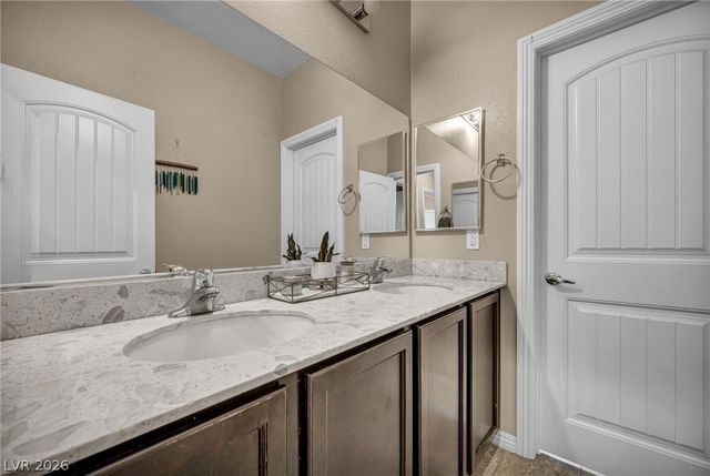 1636 Blue Cliffs Avenue, Henderson, NV 89014
