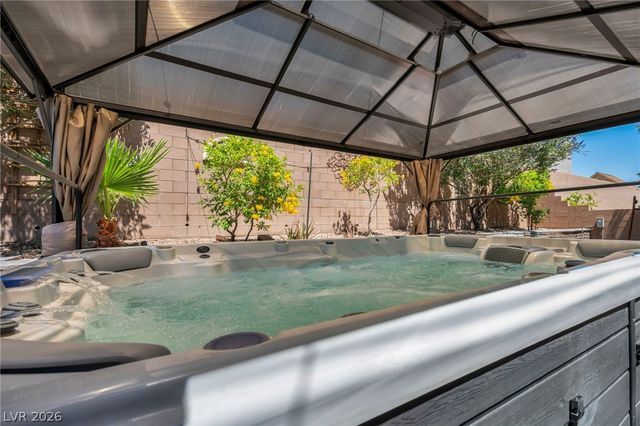 1636 Blue Cliffs Avenue, Henderson, NV 89014