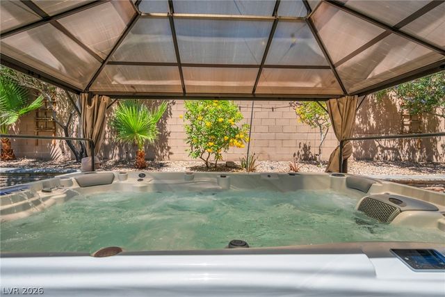 1636 Blue Cliffs Avenue, Henderson, NV 89014