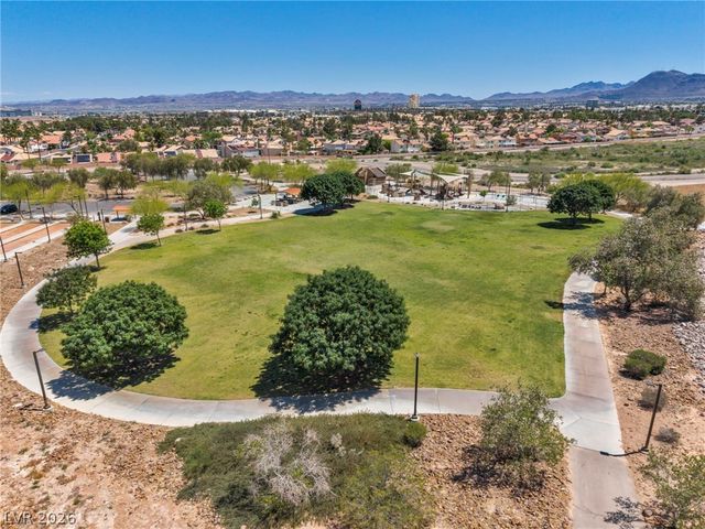 1636 Blue Cliffs Avenue, Henderson, NV 89014