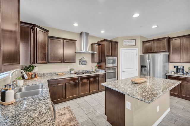 1636 Blue Cliffs Avenue, Henderson, NV 89014