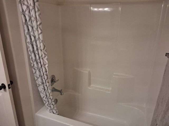 600 Gala Circle, Bentonville, AR 72712