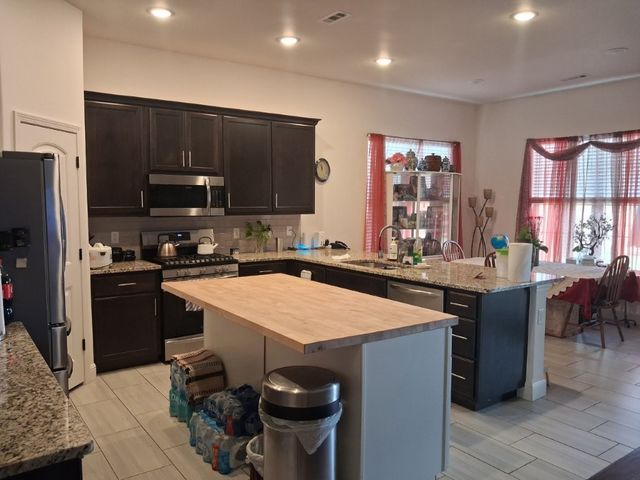 600 Gala Circle, Bentonville, AR 72712