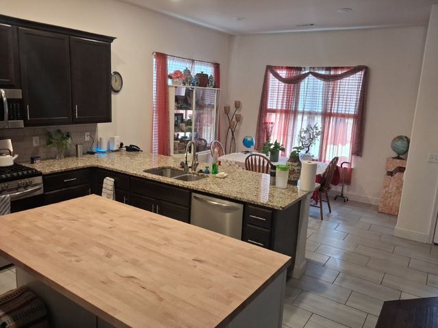 600 Gala Circle, Bentonville, AR 72712