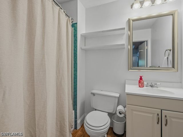 2022 Frederick ST, Naples, FL 34112