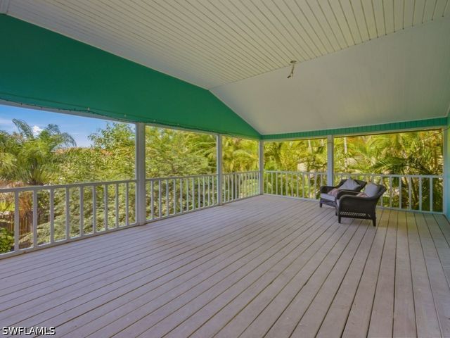 2022 Frederick ST, Naples, FL 34112