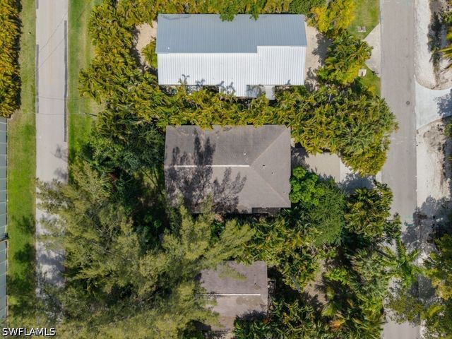 2022 Frederick ST, Naples, FL 34112