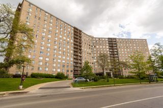 6833 N Kedzie Avenue 410, Chicago, IL 60645