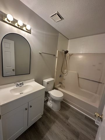 308 Crestmont Dr Apt A, Hendersonville, TN 37075