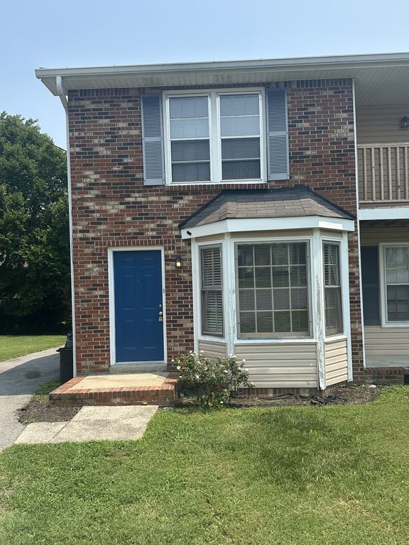 308 Crestmont Dr Apt A, Hendersonville, TN 37075