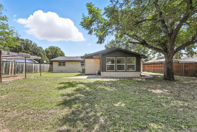 1016 Sheridan Lane, Cleburne, TX 76033
