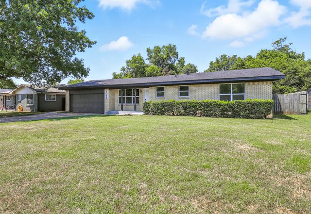 1016 Sheridan Lane, Cleburne, TX 76033