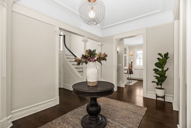 1735 Asbury Avenue, Evanston, IL 60201