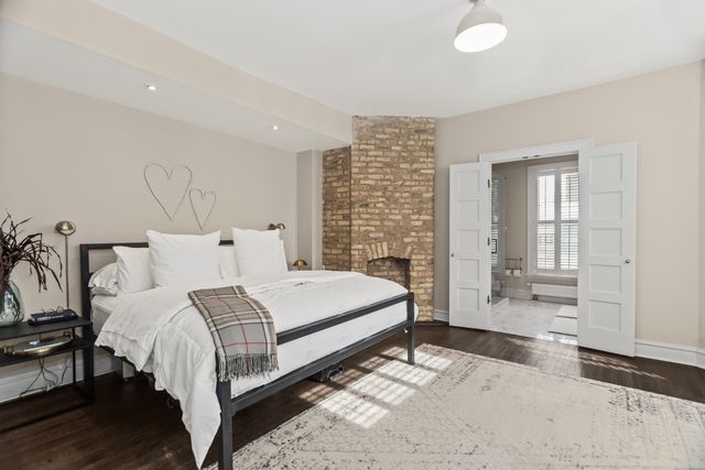 1735 Asbury Avenue, Evanston, IL 60201