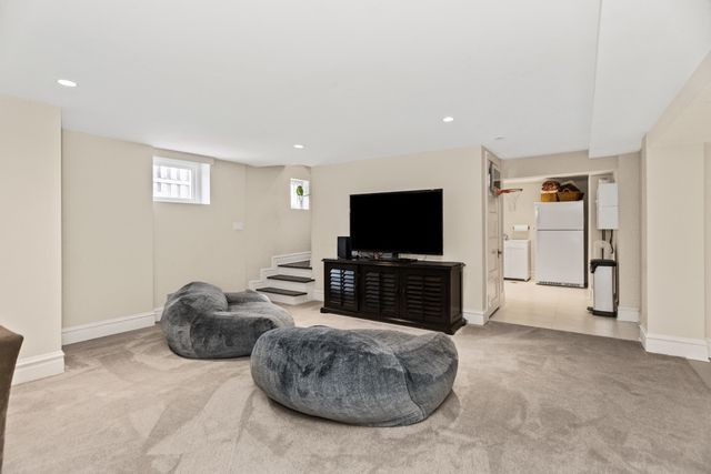 1735 Asbury Avenue, Evanston, IL 60201