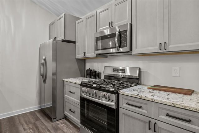 555 Parrish Ln, Mc Ewen, TN 37101