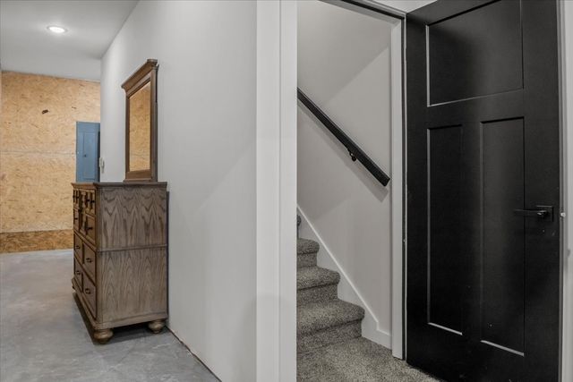 555 Parrish Ln, Mc Ewen, TN 37101