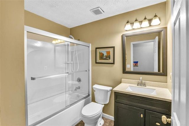 4933 Woodstream Lane NW, Acworth, GA 30102