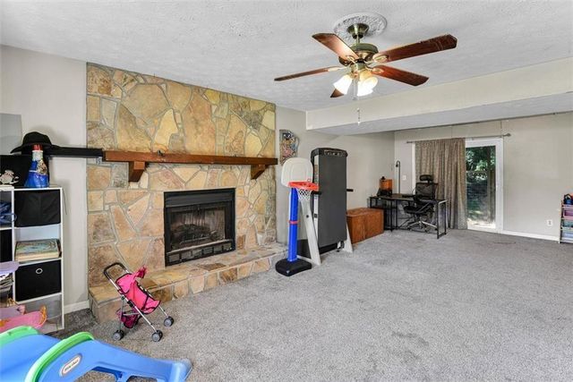 4933 Woodstream Lane NW, Acworth, GA 30102