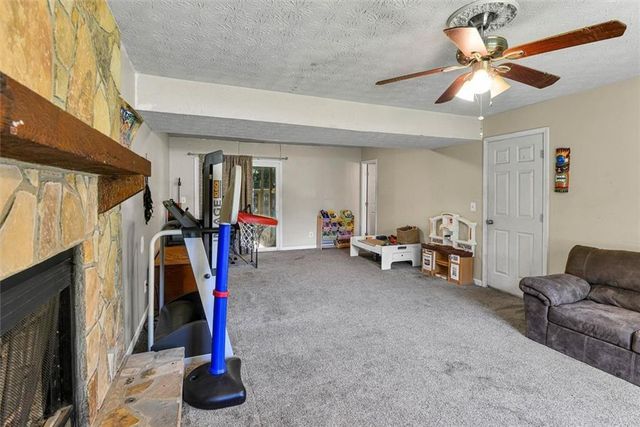 4933 Woodstream Lane NW, Acworth, GA 30102