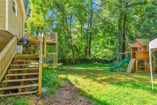 4933 Woodstream Lane NW, Acworth, GA 30102