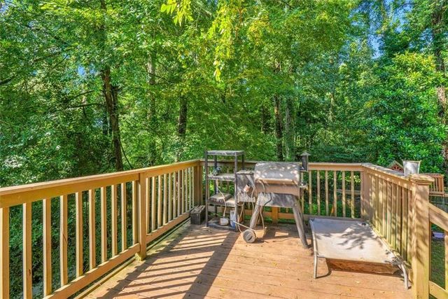 4933 Woodstream Lane NW, Acworth, GA 30102
