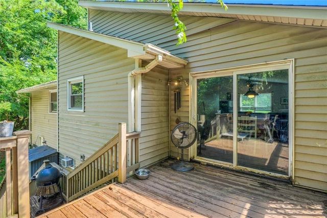 4933 Woodstream Lane NW, Acworth, GA 30102