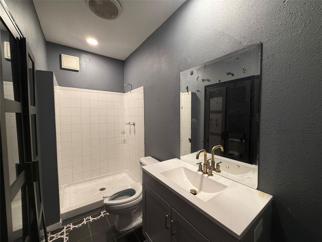 544 W 28th Street, Houston, TX 77008